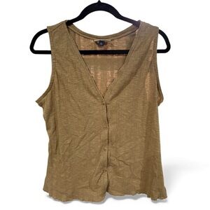 Universal Thread Ribbed Button-Front Tank Top in Tan